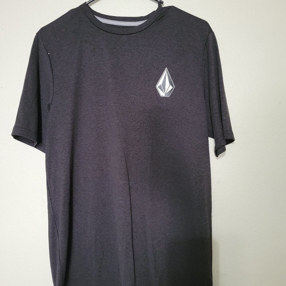 Volcum Rashguard Shirt *NEW Without Tags*
